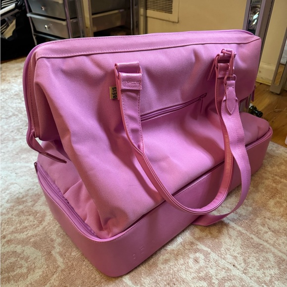 Berry Weekender - Picture 2 of 6